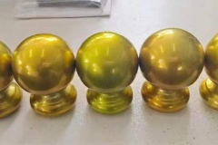 Метална кугла пресвучена супер хромираним златом