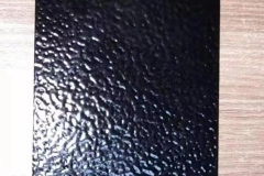 Metalen paneel gecoat met zwarte supergrote rimpel